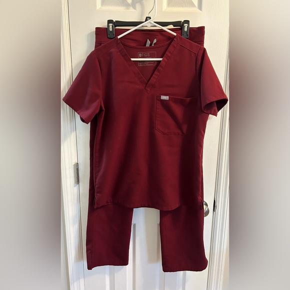 Figs Other - FIGS Scrub set burgundy size medium